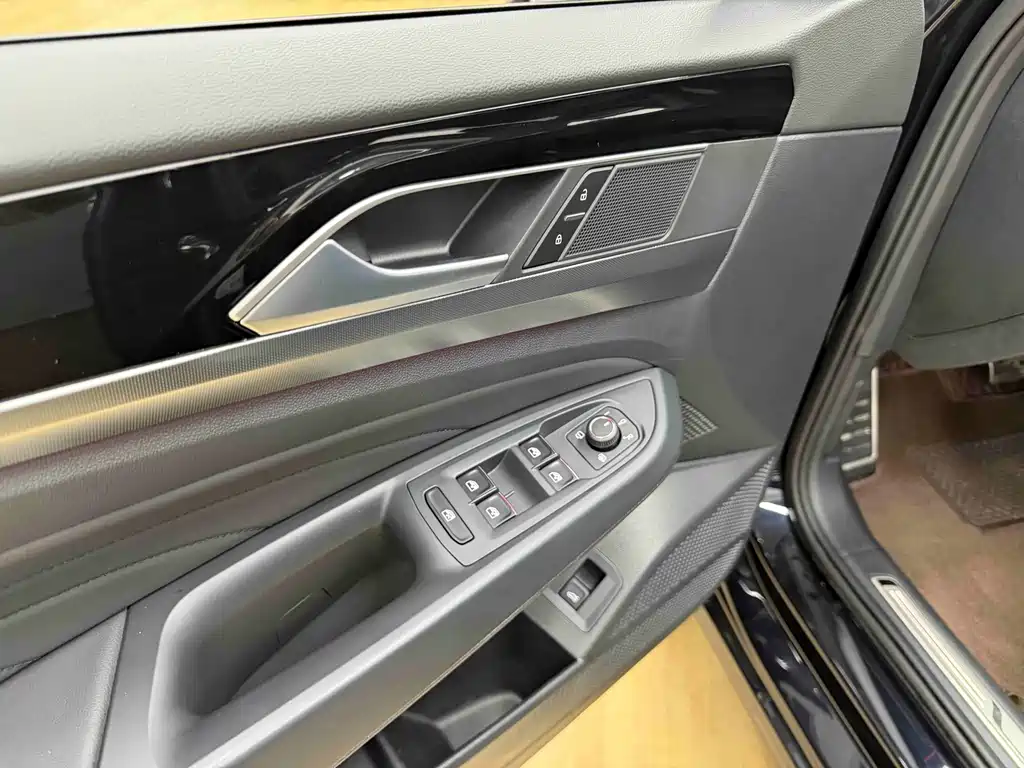 Volkswagen Passat — фото 7
