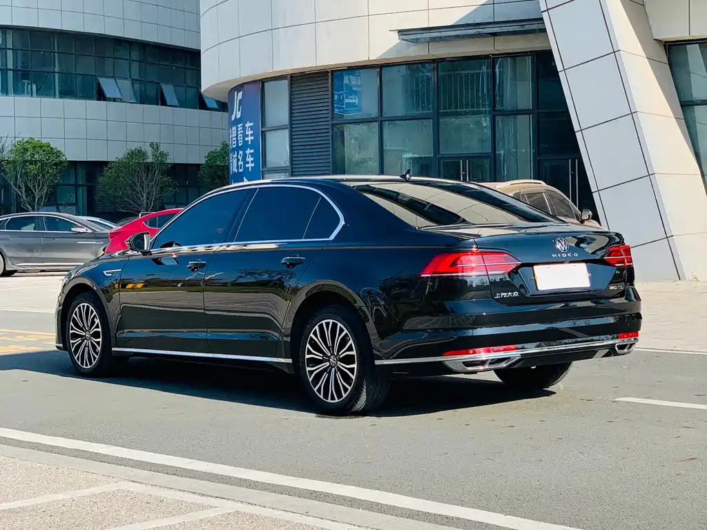 Volkswagen Phideon — фото 4