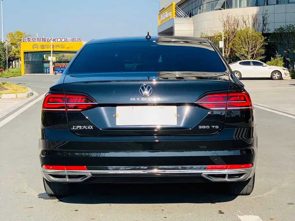 Volkswagen Phideon — фото 5