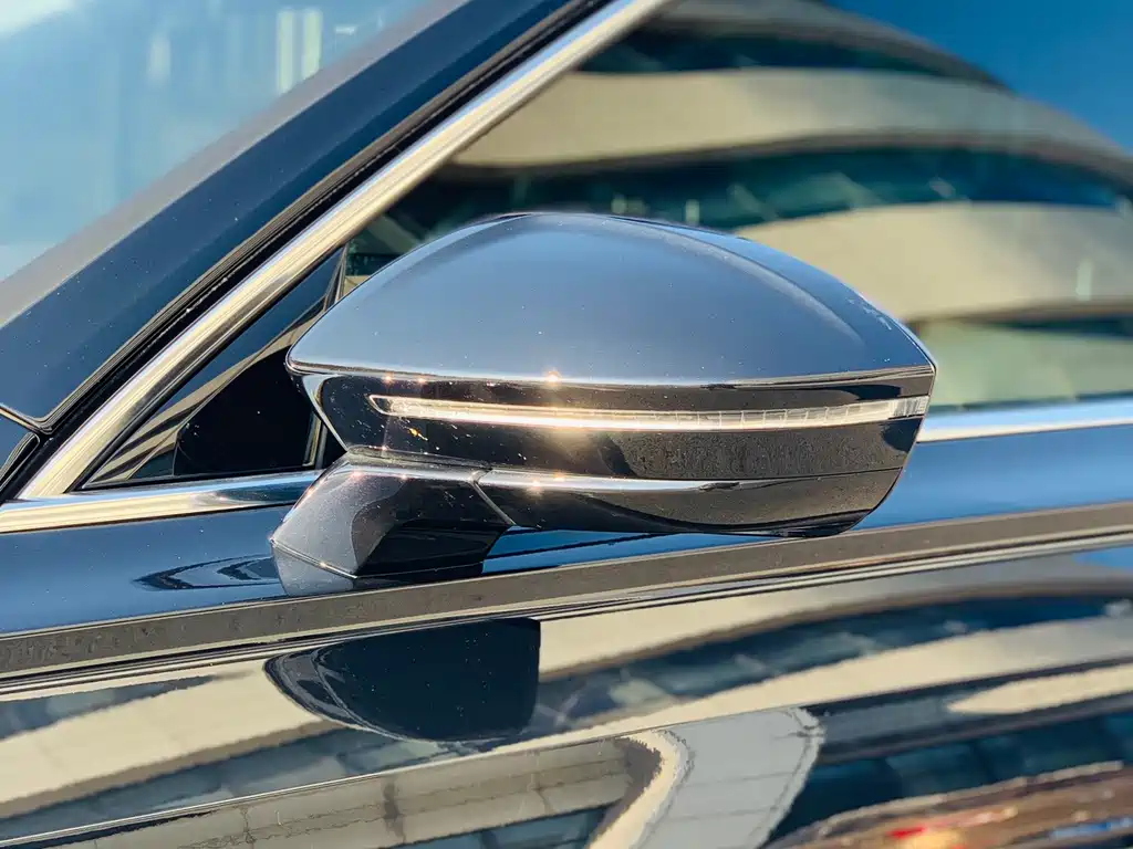 Volkswagen Phideon — фото 9