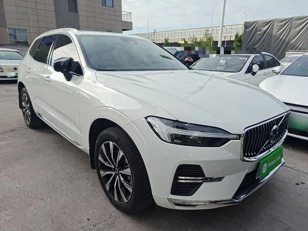 Volvo XC60 — фото 3