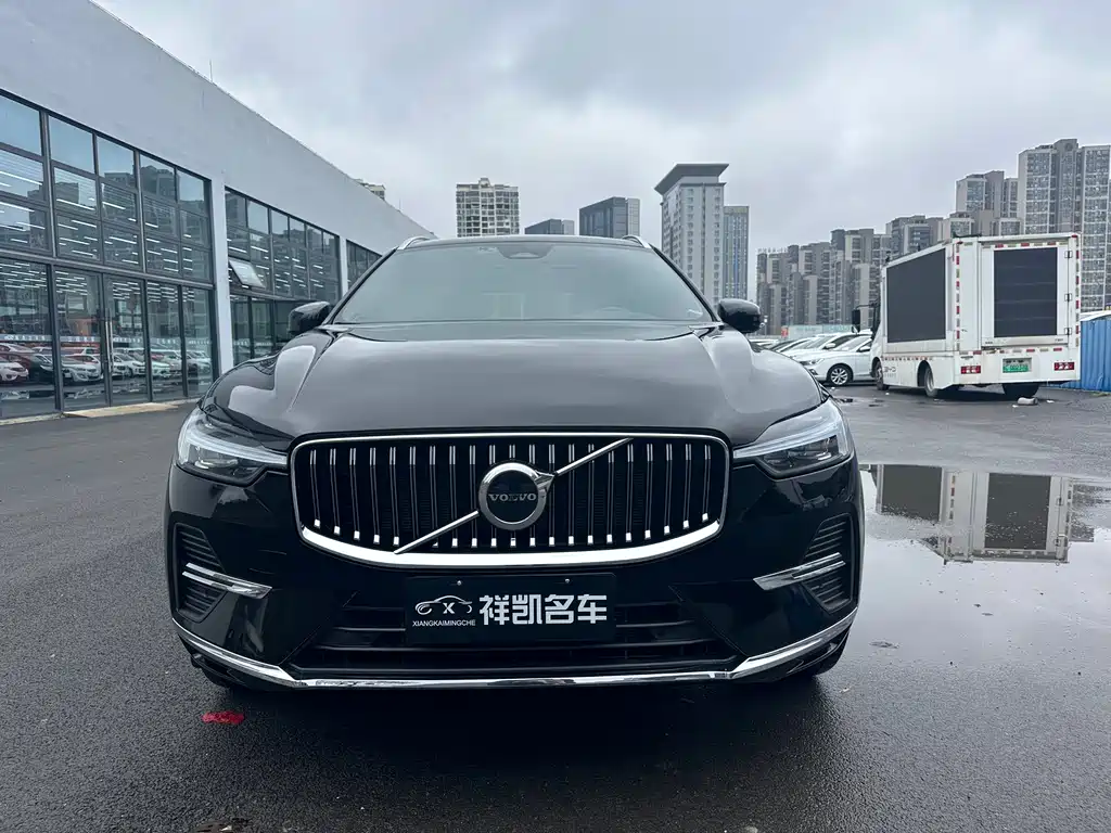 Volvo XC60 — фото 2