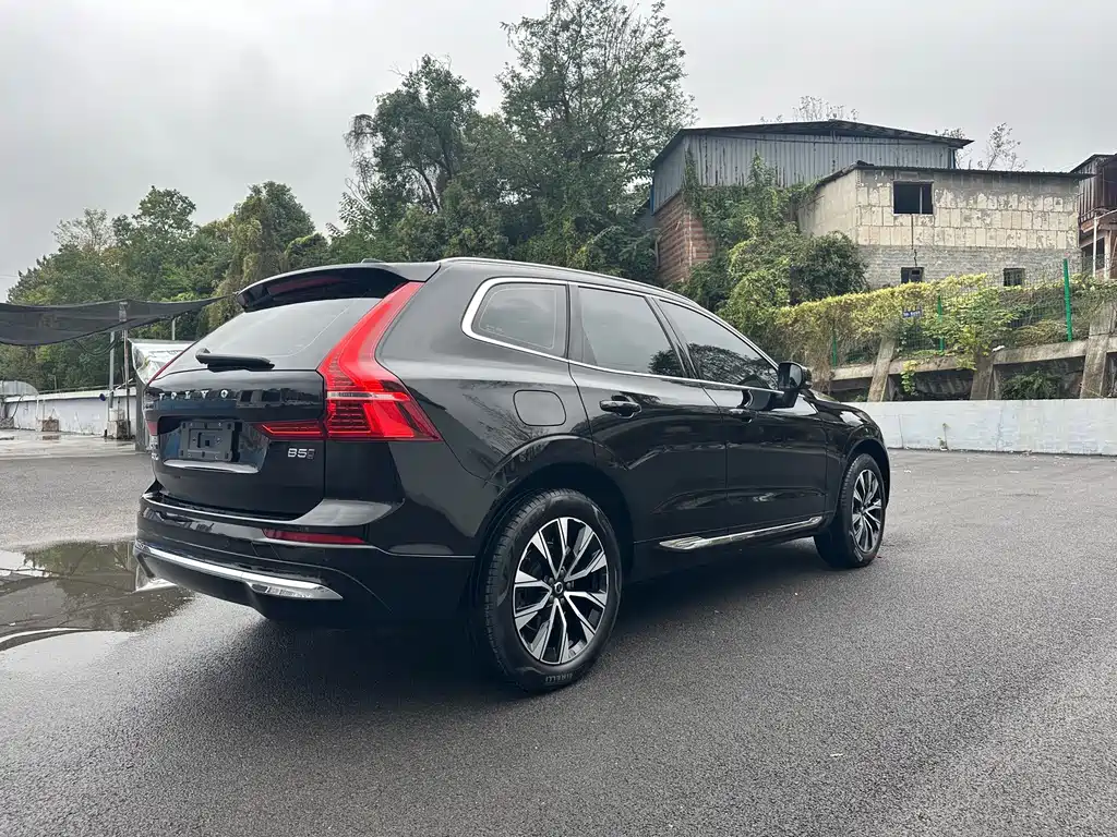 Volvo XC60 — фото 9