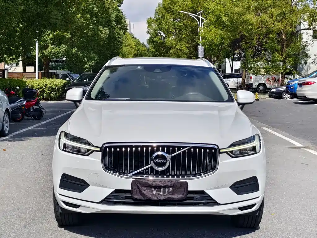 Volvo XC60 — фото 2