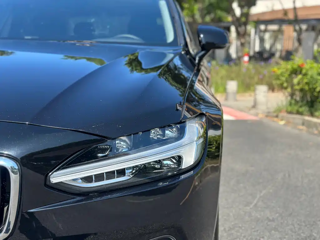 Volvo S90 — фото 15