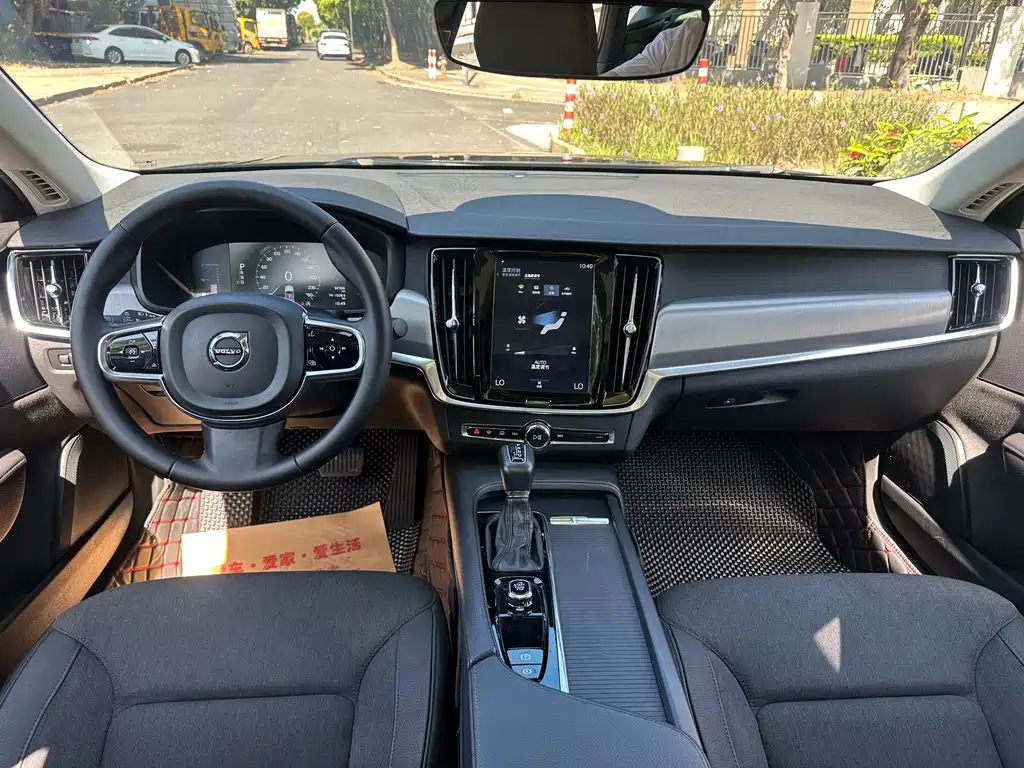 Volvo S90 — фото 10