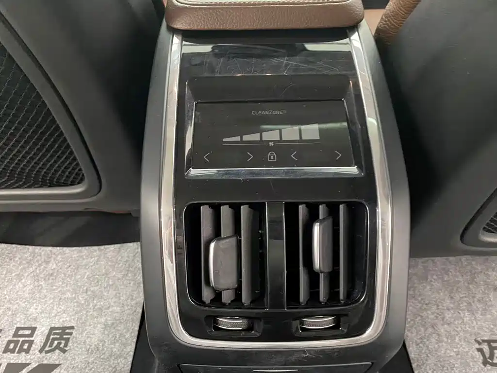 Volvo S90 — фото 11