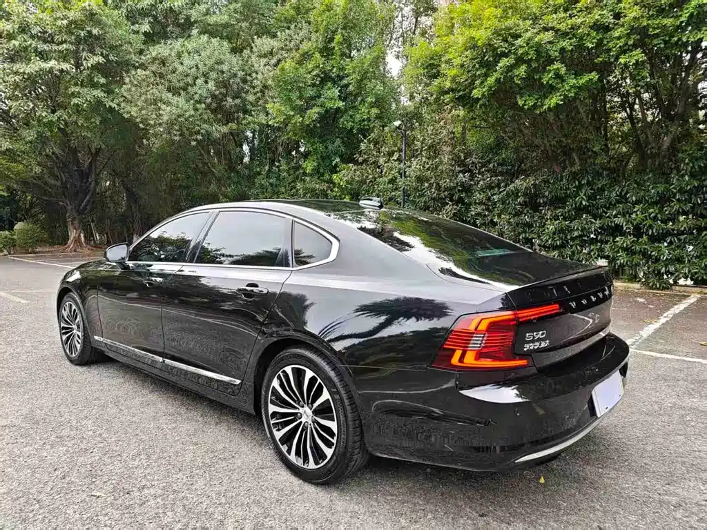 Volvo S90 — фото 9