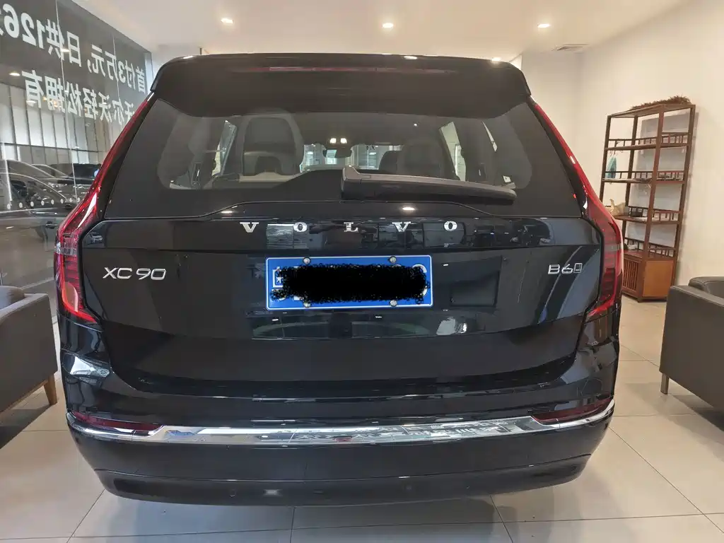 Volvo XC90 — фото 8