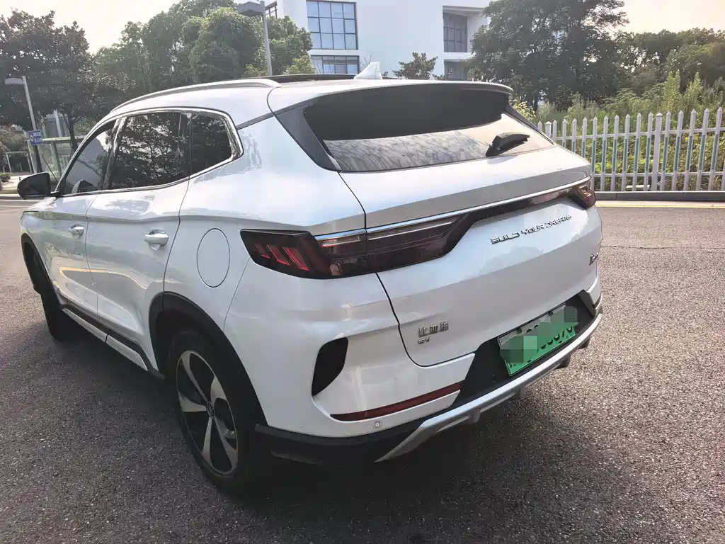 BYD PLUS New Energy — фото 7