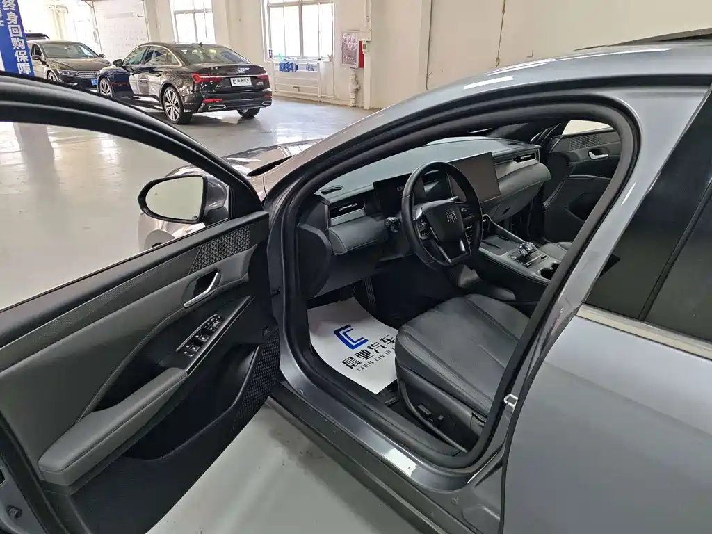 BYD Qin PLUS — фото 11