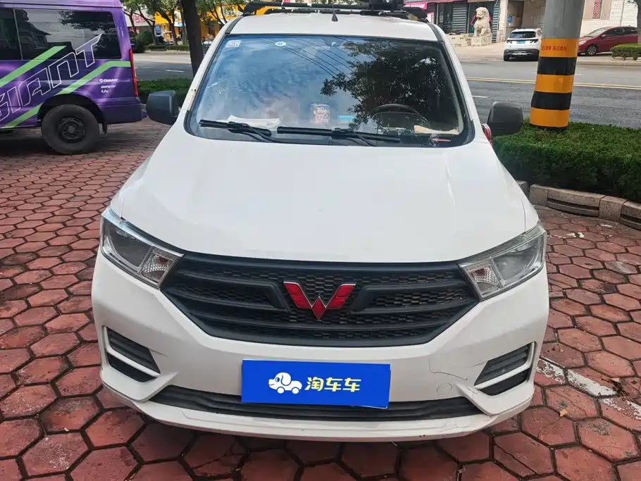 Wuling Hongguang — фото 2