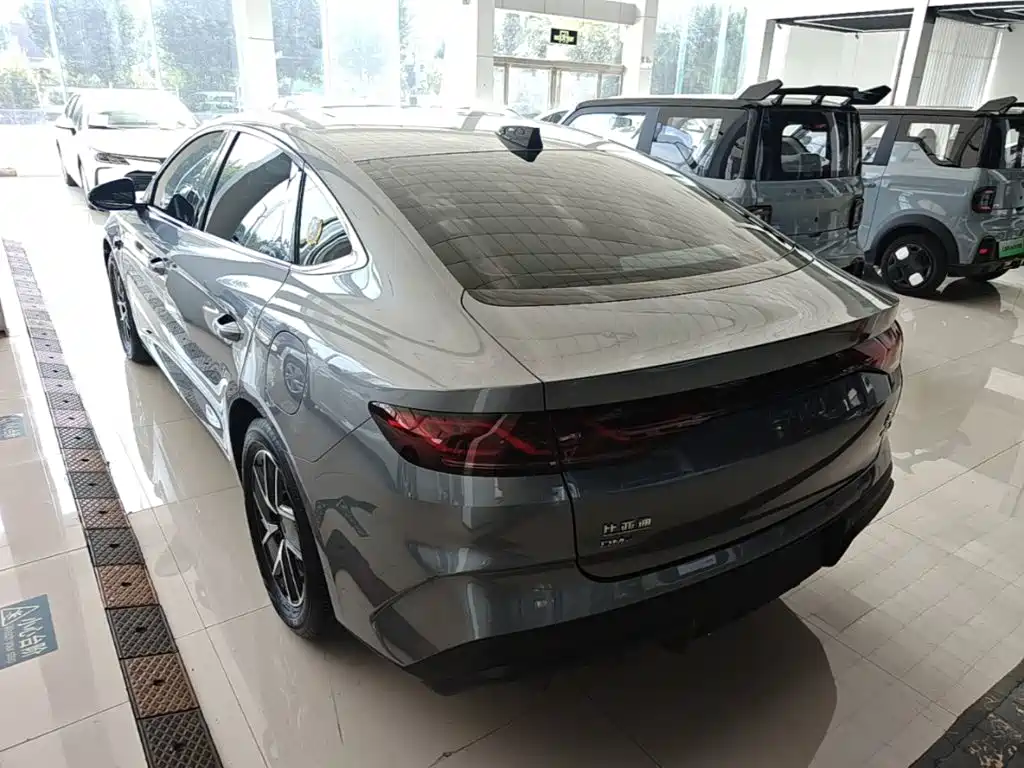 BYD Qin L — фото 5