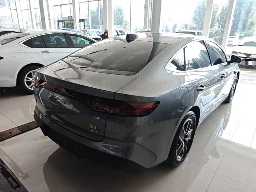 BYD Qin L — фото 7