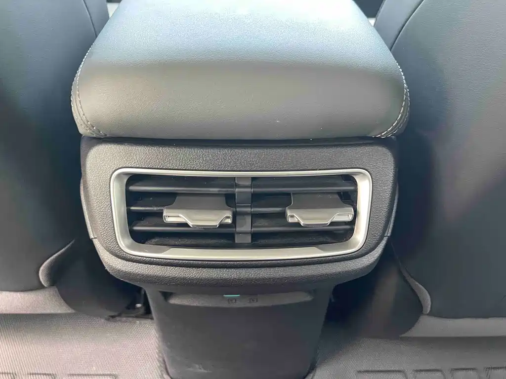 BYD Qin L — фото 15