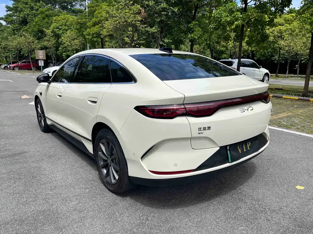 BYD Qin L — фото 4