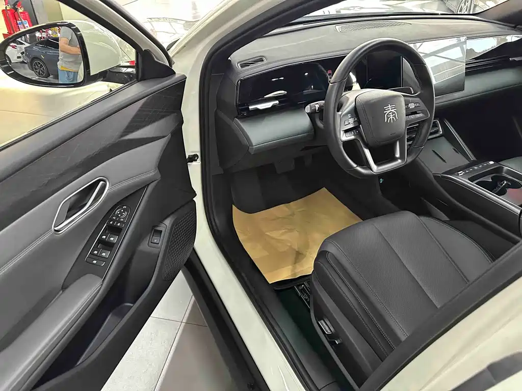 BYD Qin L — фото 4