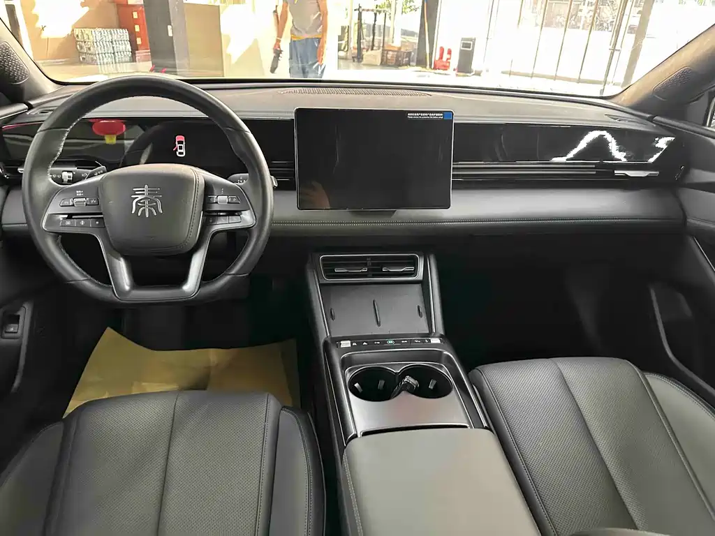 BYD Qin L — фото 6