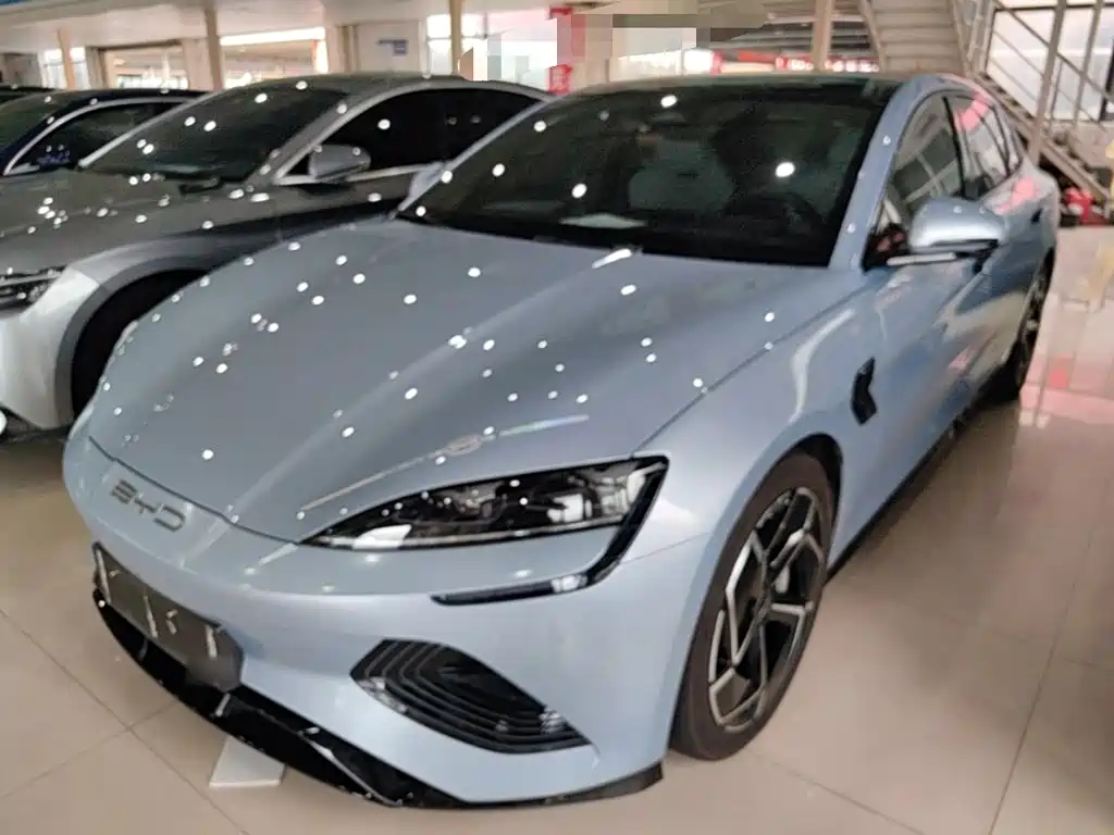 BYD Seal — фото 2