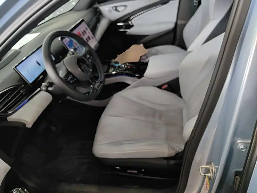 BYD Seal — фото 15