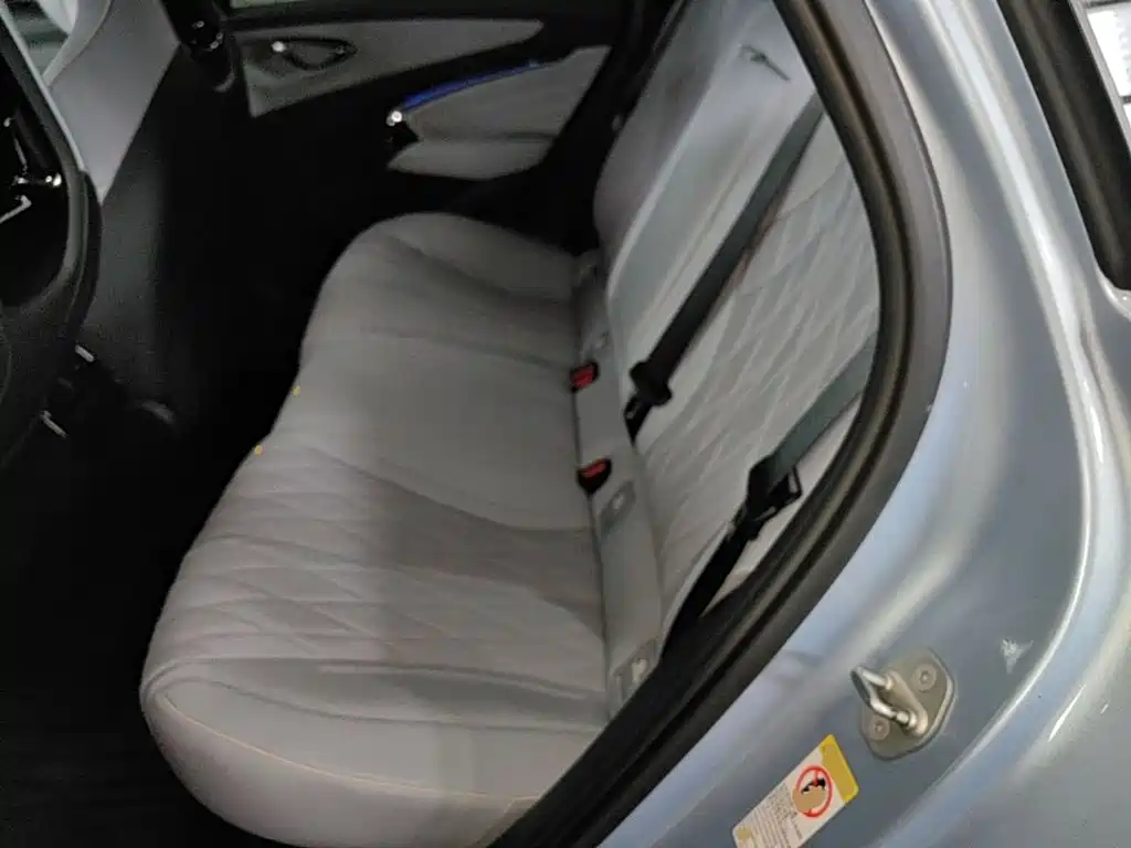 BYD Seal — фото 17