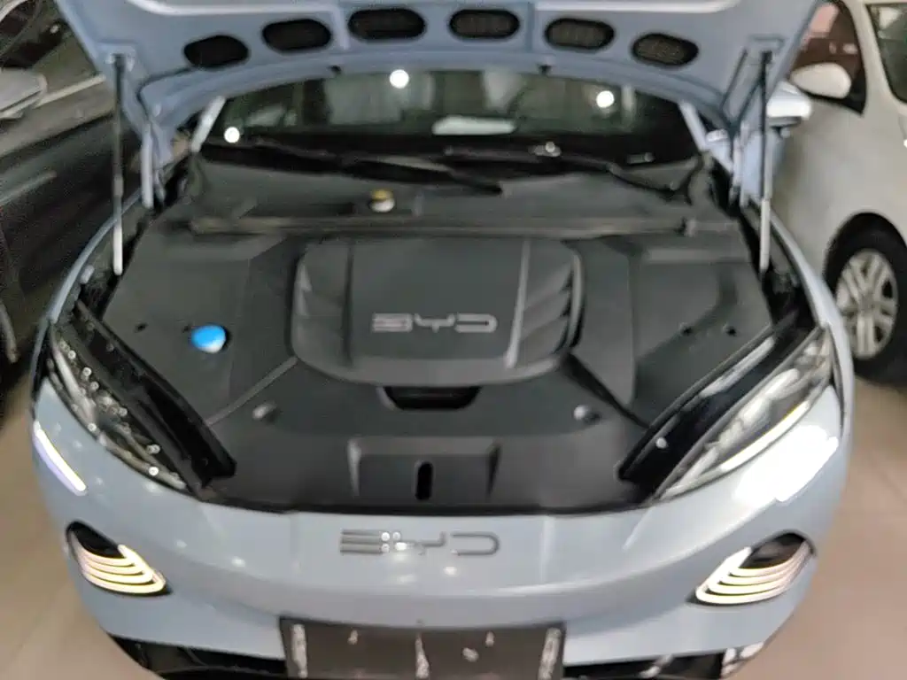 BYD Seal — фото 20