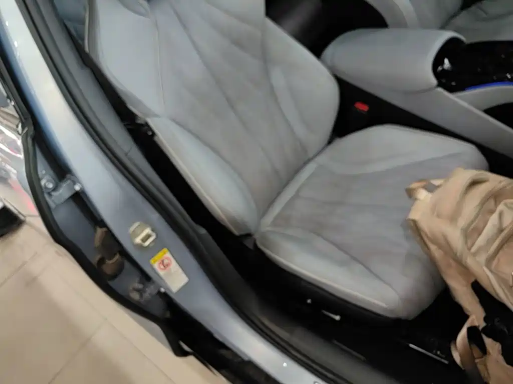BYD Seal — фото 25