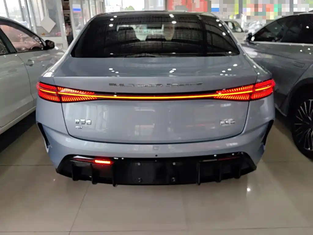 BYD Seal — фото 6