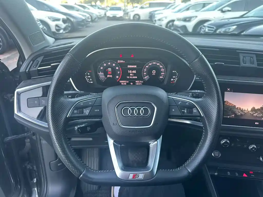 Audi Q3 Sportback — фото 8