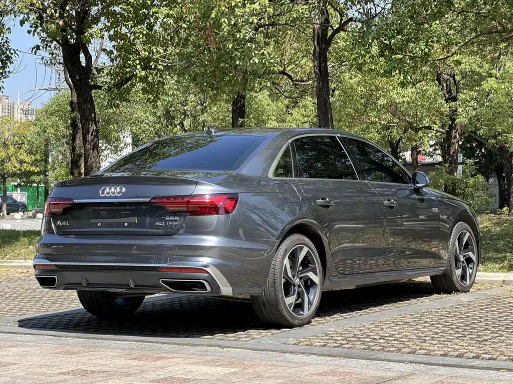 Audi A4L — фото 20