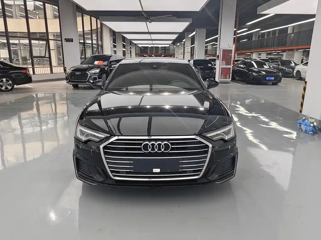Audi A6L — фото 2