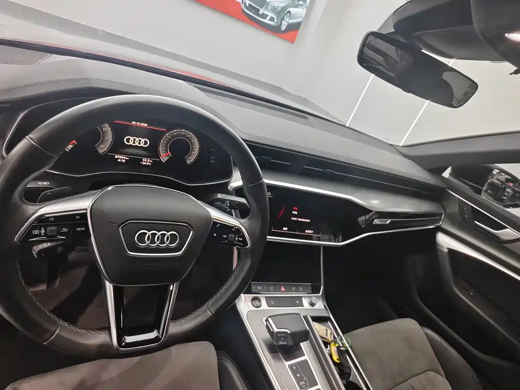 Audi A6L — фото 10