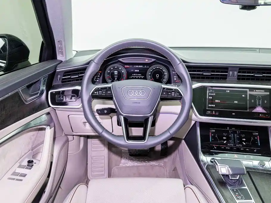 Audi A6L — фото 8