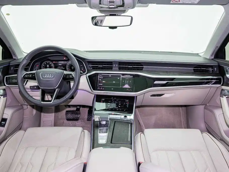 Audi A6L — фото 9