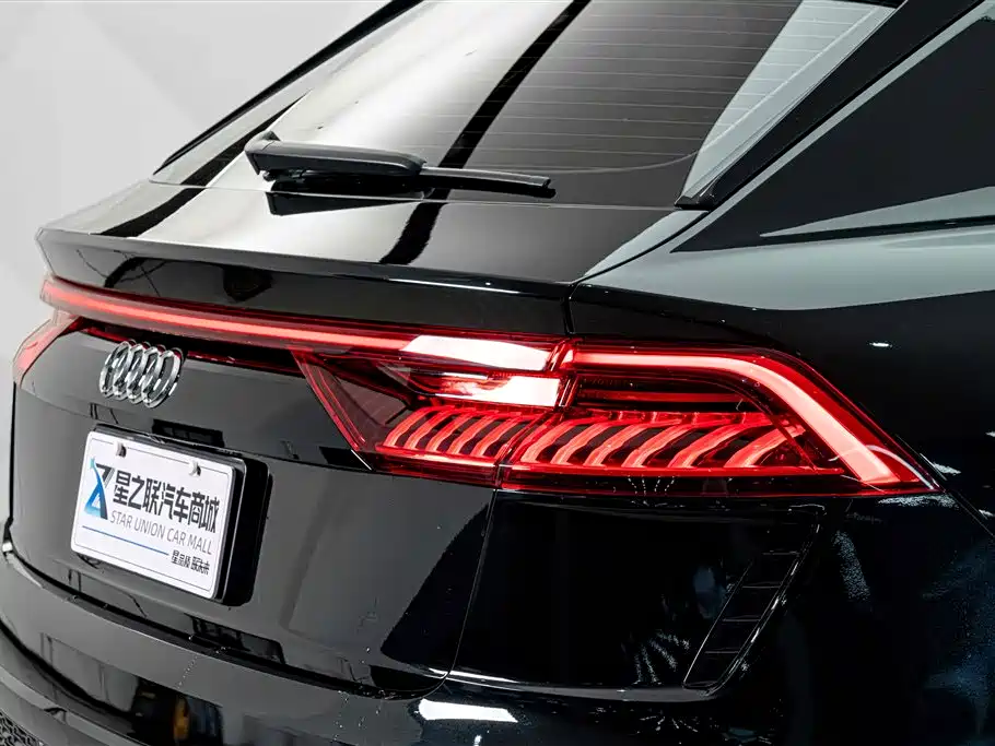 Audi Q8 — фото 8