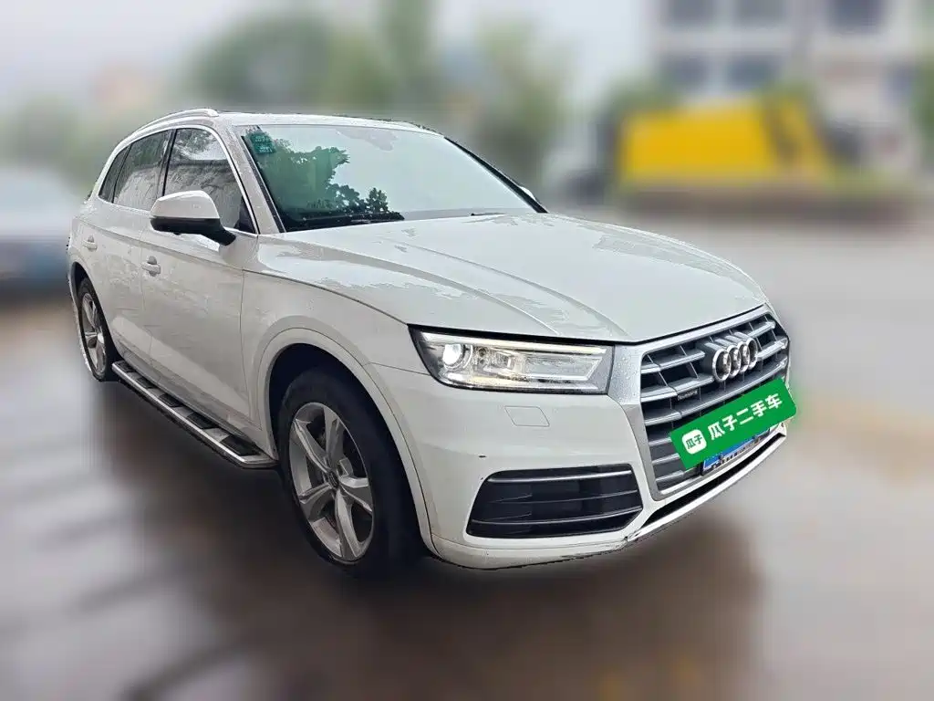 Audi Q5L — фото 23