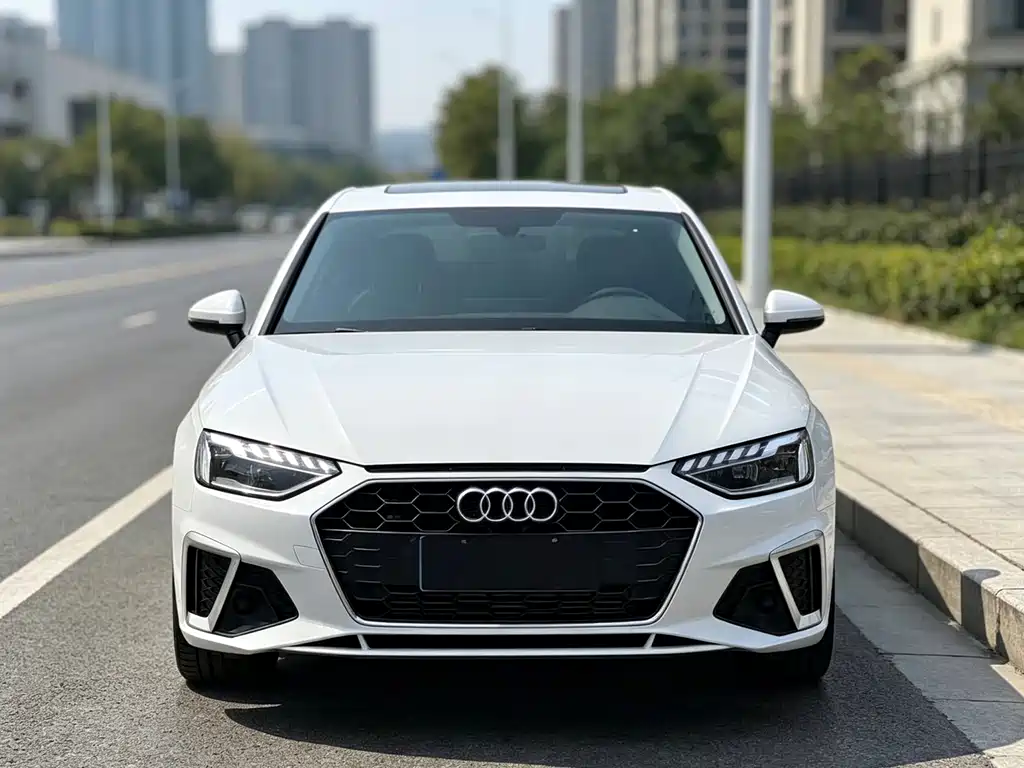Audi A4L — фото 2