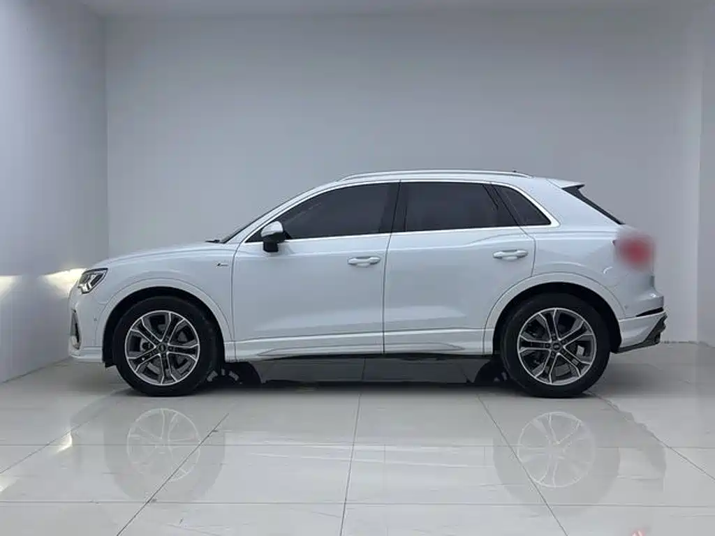 Audi Q3 — фото 5