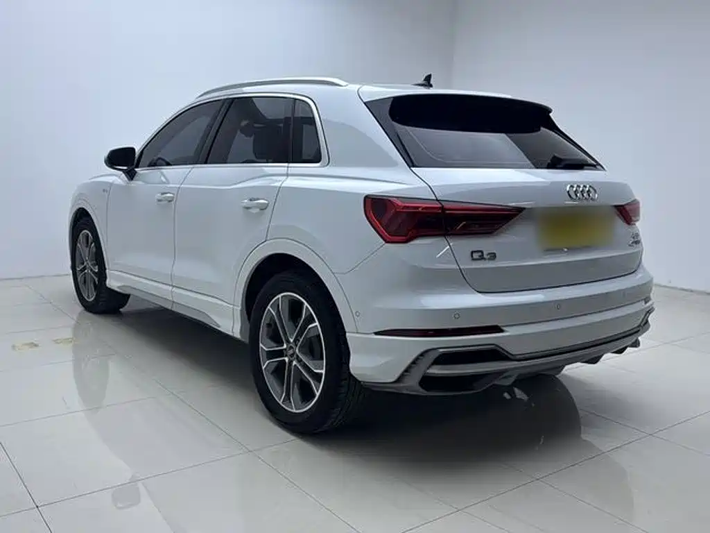 Audi Q3 — фото 7
