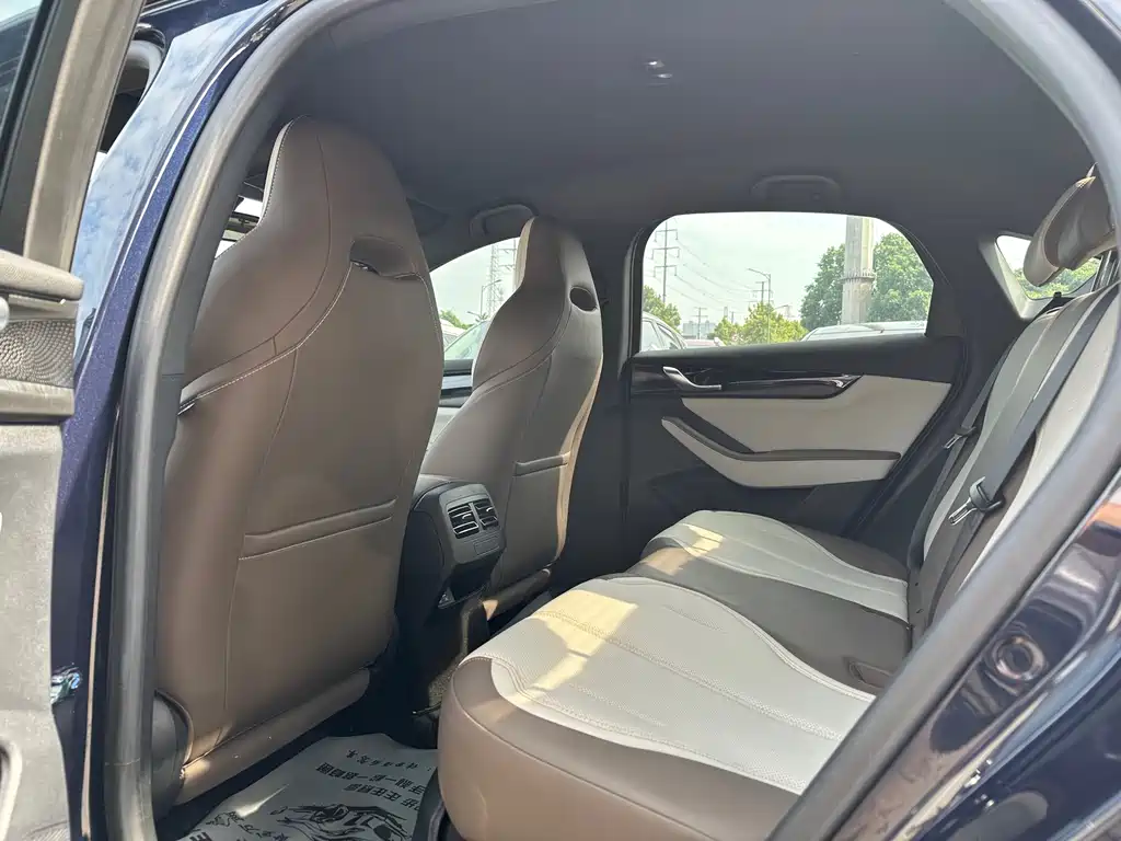 BYD Qin PLUS — фото 10