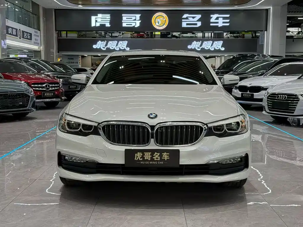 BMW 5 Series — фото 2