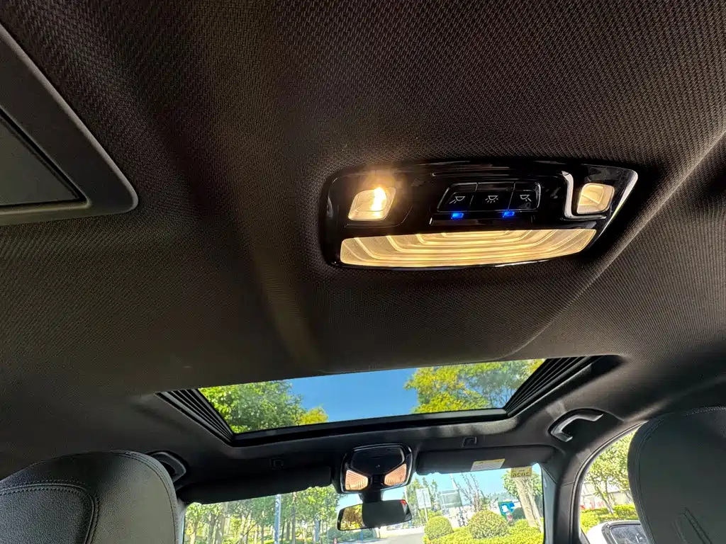 BMW 5 Series — фото 11