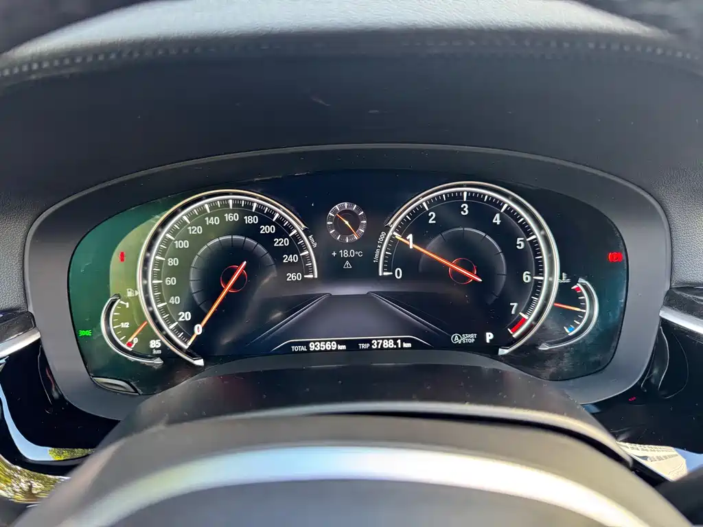 BMW 5 Series — фото 17