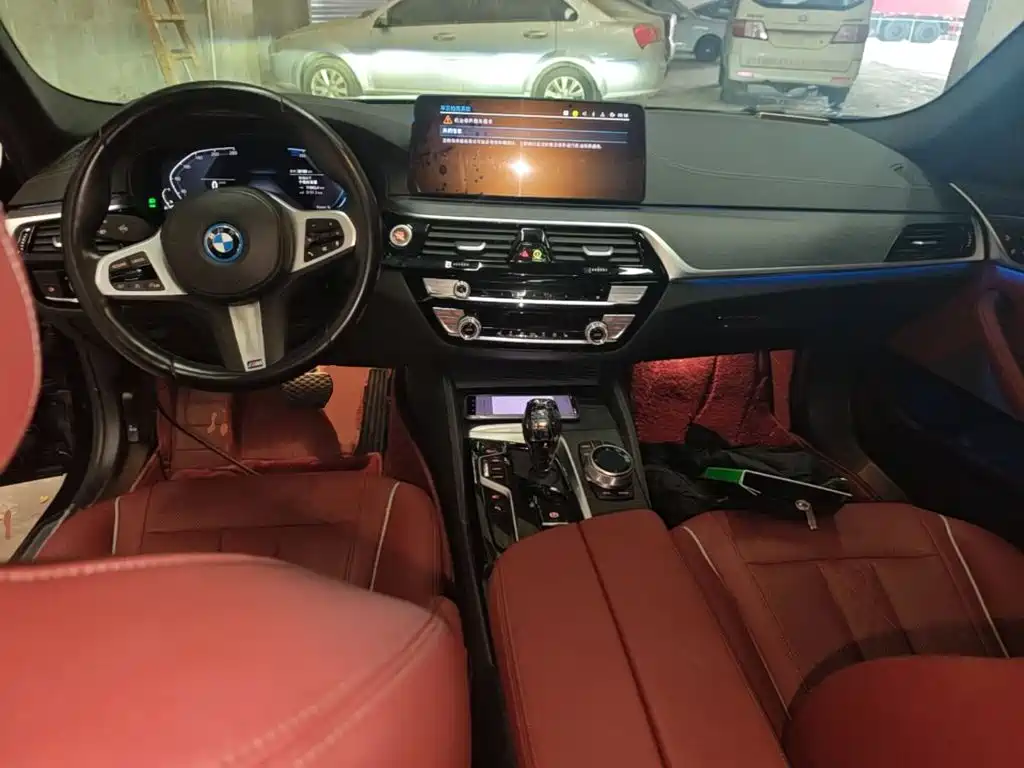 BMW 5 Series New Energy — фото 9