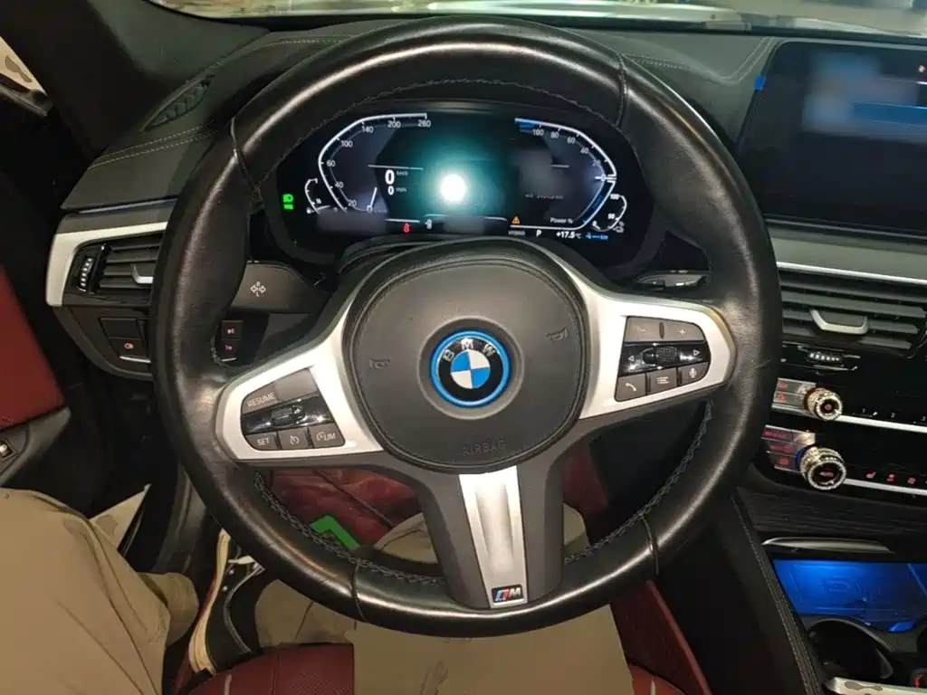 BMW 5 Series New Energy — фото 10