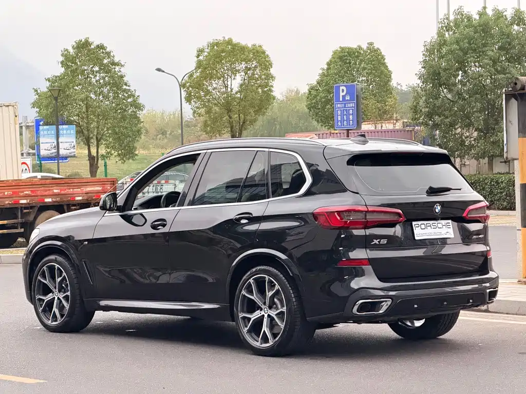 BMW X5 (Import) — фото 3