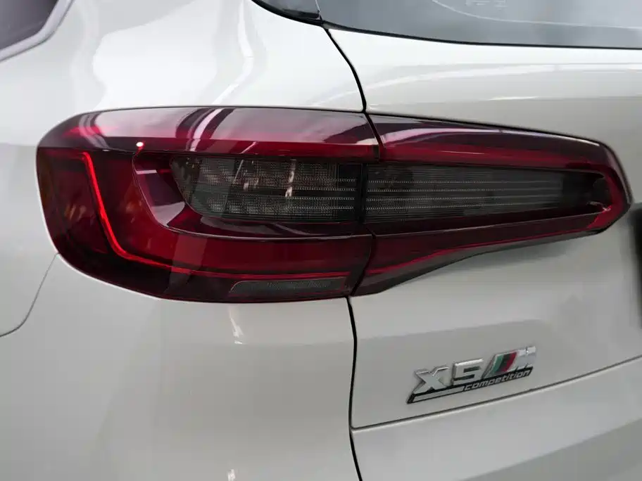 BMW X5 (Import) — фото 18