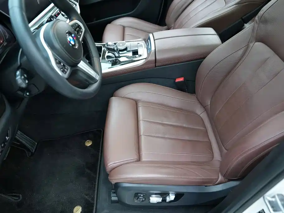 BMW X5 (Import) — фото 6