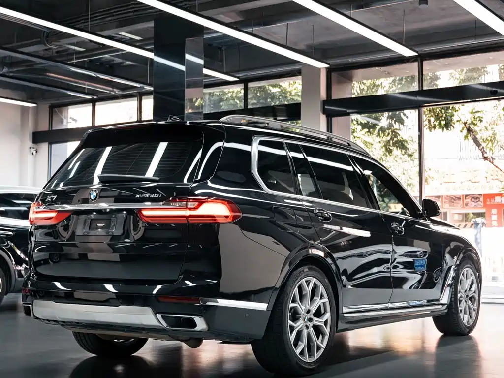 BMW X7 — фото 3