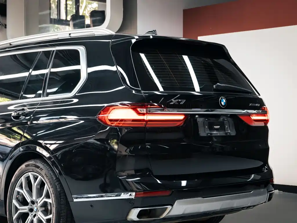 BMW X7 — фото 8